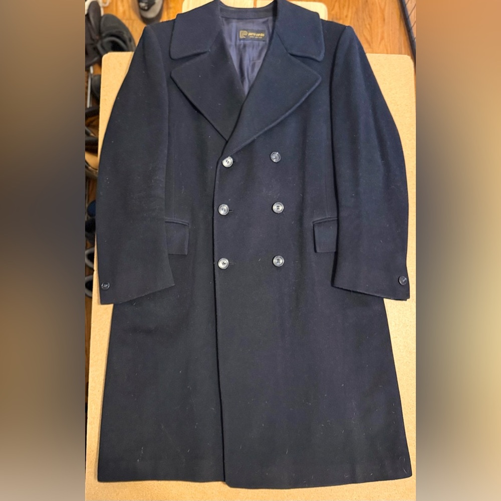 PIERRE CARDIN TRENCH COAT size Large?